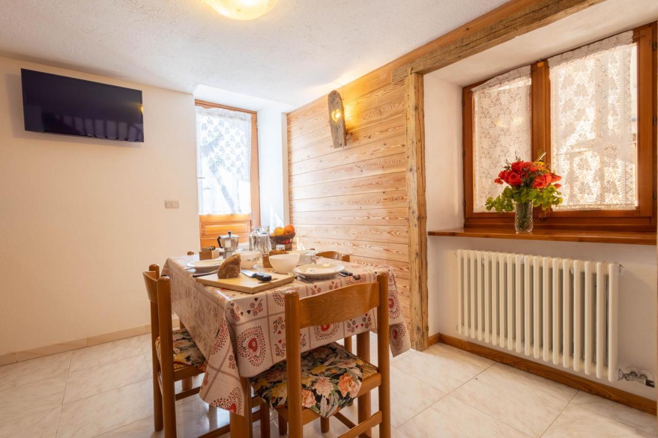 Le Vieux Noyer - Appartamenti Al Verde Villaggio Di Rumiod Saint-Pierre Exterior foto