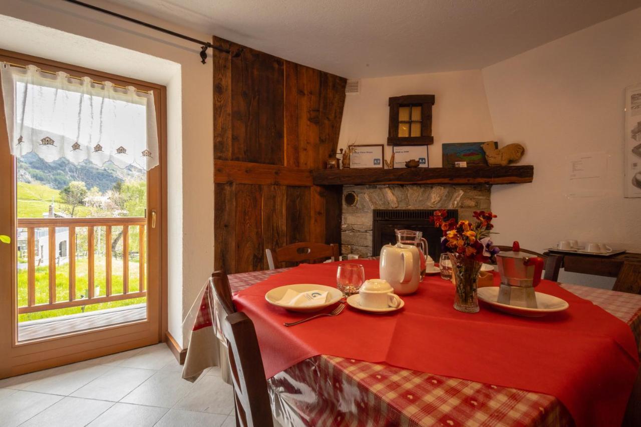 Le Vieux Noyer - Appartamenti Al Verde Villaggio Di Rumiod Saint-Pierre Exterior foto